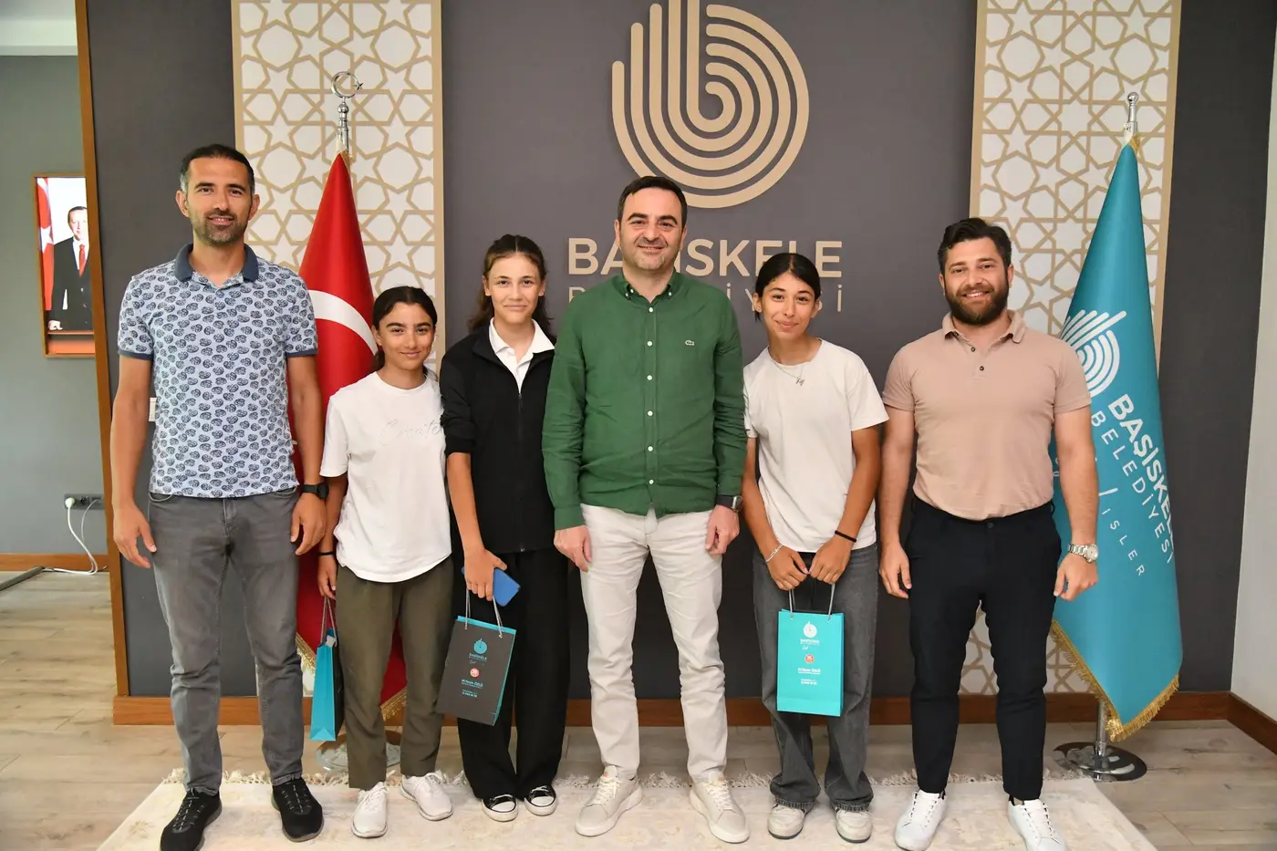 Başkan Özlü Şampiyon Gençleri Ağırladı