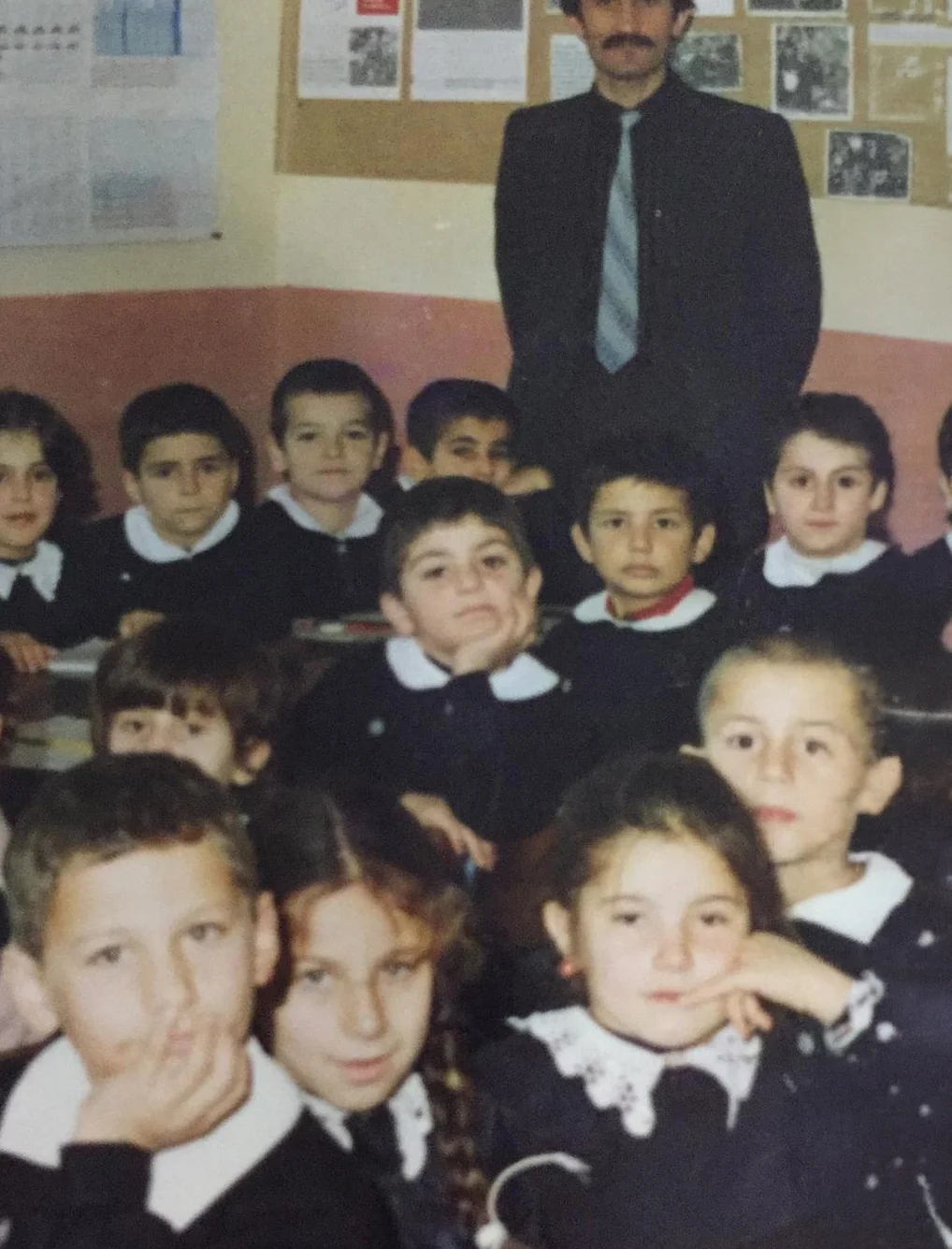 İlkokul sıralarında